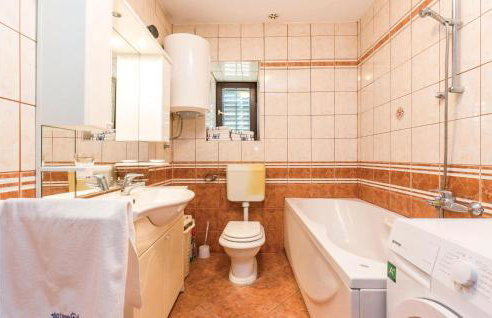 Three-Bedroom Holiday Home In Praputnjak - Foto 23