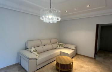 First Floor Casa Privee - Two bed Beach Terrace & Balconies - Foto 3