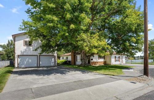 Lakefront Washington Home with Private Pool and Sauna - Foto 42