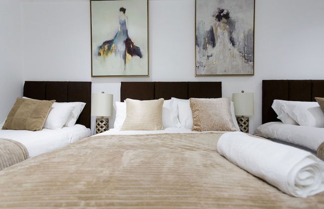 Live in Leeds Sky Penthouse - Photo 23