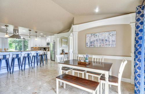 Portland Area Group Getaway Hot Tub and Views! - Foto 11