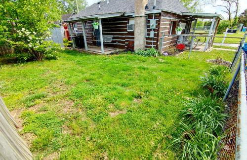 Wolf's Cabin-Walk to Downtown Noblesville - Foto 35