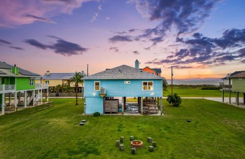 Sand Dollar Beachside 3BR Retreat, Ocean Views, Firepit & Pet Friendly - Foto 5