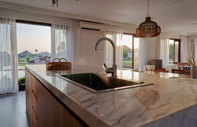 Om Cemagi Beach Villa - Foto 33