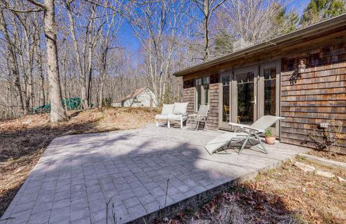 1 Mi to Foxwoods Casino Couples Retreat with Patio - Foto 17