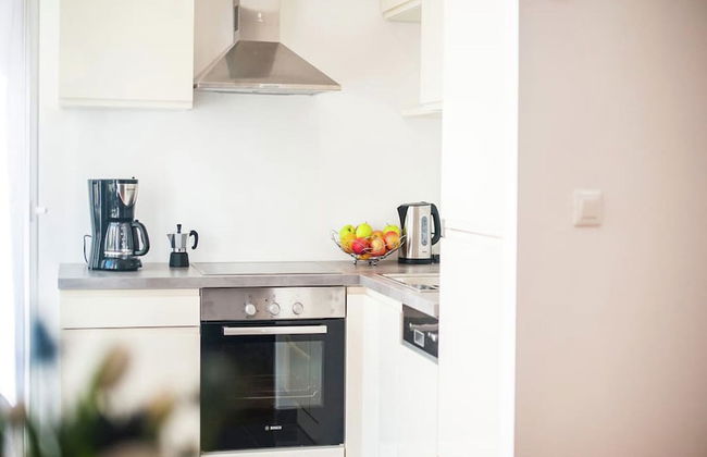 Luxury Apartment With Private Balcony in Quiet Area - Foto 10