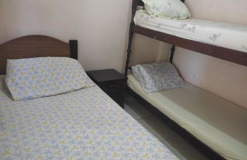 casa de praia em Itapoá SC a uma quadra da praia - Foto 50