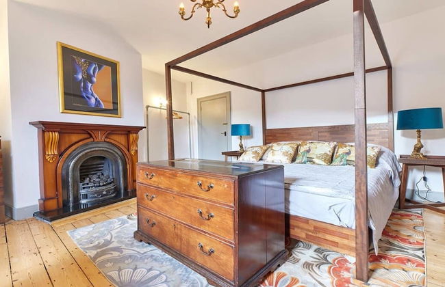 Host Stay Peacock House - Photo 3