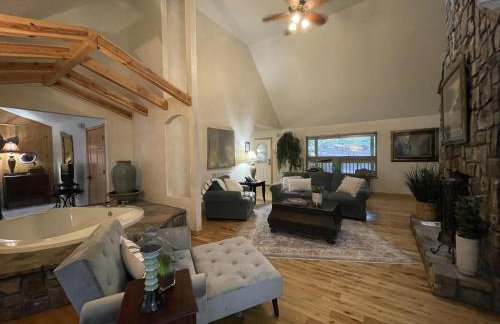 C19, One bedroom luxury, log-sided Couple's Cottage with private hot tub and unique extras cottage - Foto 9