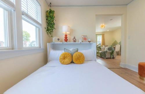 Zen Den With King Bed and Very Close to Airport - Foto 9