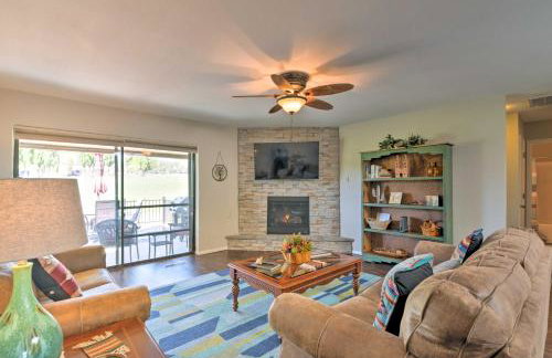 Bright Ruidoso Condo w/ Deck & Golf Course Views! - Foto 1