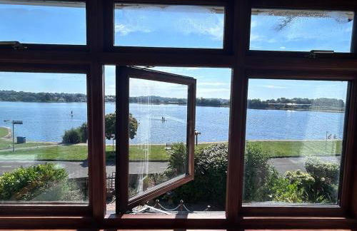 Your Lake side Retreat Sleeps 10-12 Nr Park & Sea - Photo 13