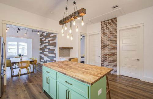 3BD Historic Charm x Modern Amenities w Hot Tub - Foto 16