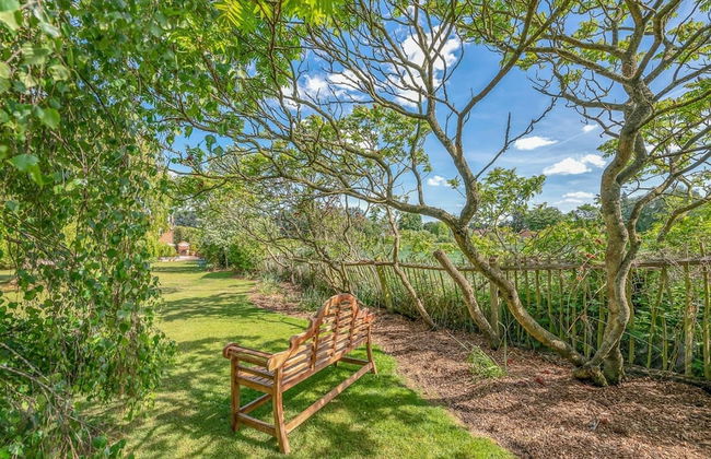 Luxury Home With Large Garden - The School House - Foto 45