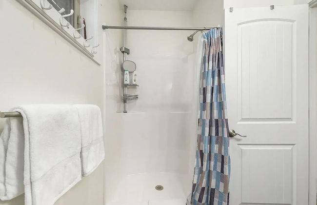 Overlooking Shoreline 2BDR Chalet 18396 - Foto 10