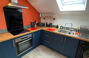 stylish and modern Spacious 2 bedroom apartment - Photo 5