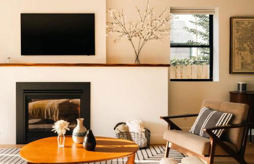 Colorful Sunnyside Escape - Walk to Dining & Parks - Foto 4