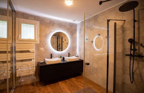 Tout proche d'Ax les Thermes détente et relaxation jusqu'à 8 pers dans la maison de Véronique avec piscine terrain de pétanque et jacuzzi - Foto 24