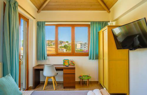 Family seaside Kladissos Villa with private heated pool! - Photo 27