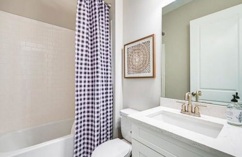 Golf, Swim, and Shop Casa Lazio By The Islands - Photo 23