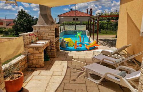 Luxury apartment Alba with pool - Photo 1