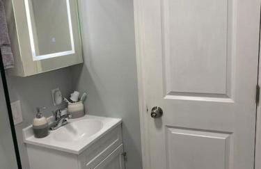 River Run Cottage Modern 2BR Waterfront Retreat in Linville Land Harbor - Foto 27