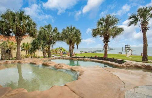 Bay Breeze Estate - Heated Pools, Private Pier & Walk to the Kemah Boardwalk - Foto 3