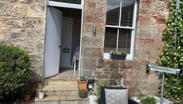 Golf Cottage - Photo 3