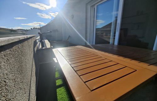 Ático espacioso en zona céntrica - Foto 9