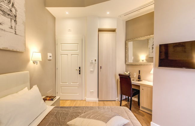 The Bridge Suites - Photo 20