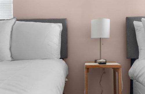 10 Mins to Legion Field Stadium- Blushing Bungalow - Foto 33