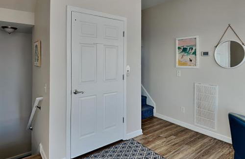 Shore Is Something - Photo 5