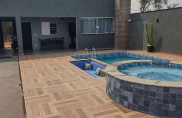 5 pessoas,casa aconchegante com piscina e jacuzzi - Foto 1