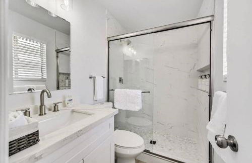 1 Story, 3 BR Home w Hot tub, Pool Grill, Firepit - Foto 10