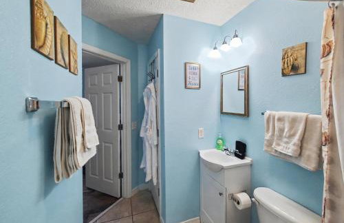 Navarre Beach Landing - Beach Gear Included - Walk to Beach - Sunset Views - Foto 35