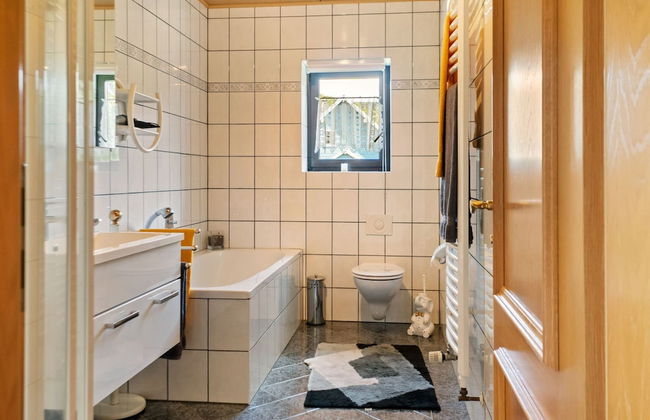 Garden View Apartment in Erzgebirge near Forest - Foto 18