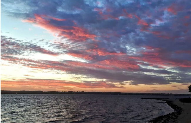 Sea View Modern Retreat - Photo 18