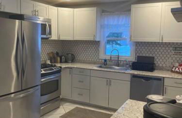 Modern Home near Lake w HotTub, Game Room, Fireplace - Foto 79