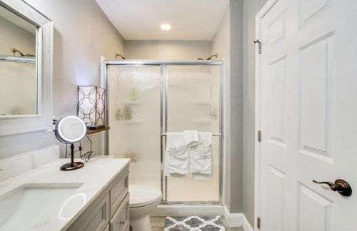 Charming Arlington Home with Hot Tub and Fenced Yard! - Foto 15