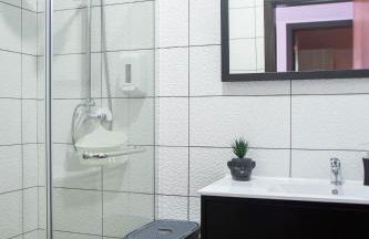 Village Center Two Bedroom Apartment - Foto 11