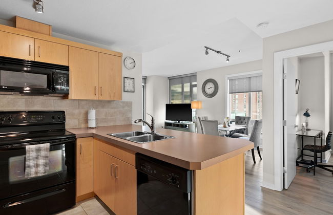 GLOBALSTAY. Gorgeous Downtown Condos. Free parking - Photo 46