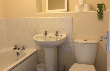 Spring House - Staycation - Perfect for Contractors & Families - 2 Parking Spaces - Foto 10