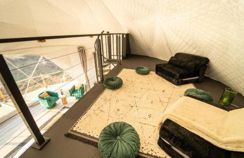 Deluxe Stargazer Dome Retreat in Stunning Nature - Photo 8