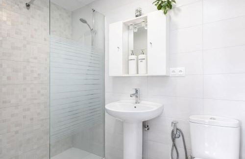 Isola Beachside Apartment - Foto 16