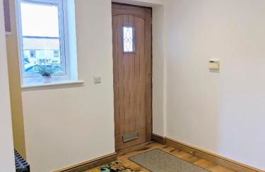 Coastal Whisper Sleeps 10 with Parking - Foto 10