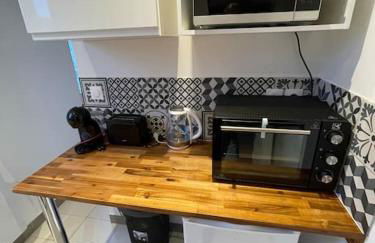 Le Sunny-hyper centre -proche gare - Paisible -WIFI HD -NETFLIX-Idéal couple business et famille - Foto 10