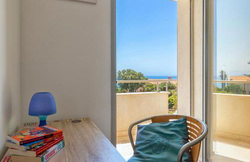 Luxury Seafront Villa with Rooftop Pool & Stunning Sea Views - Foto 50