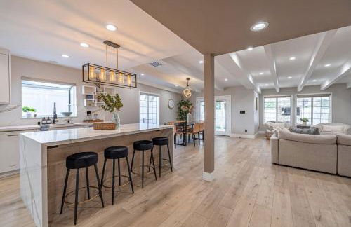 New 5 bed w/hot tub close to Universal sleeps 12 - Foto 20