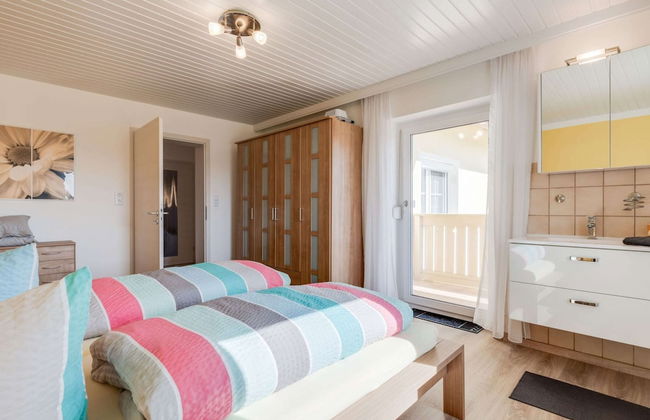 Sunny, Modern Furnished Apartment Your Favourite Place to Relax - Photo 3