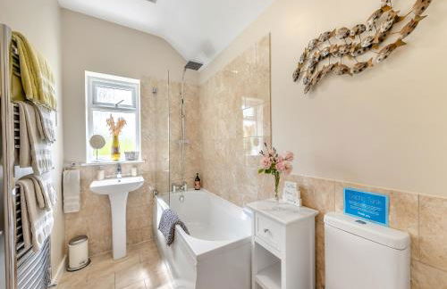 Beehive Cottage - Photo 16